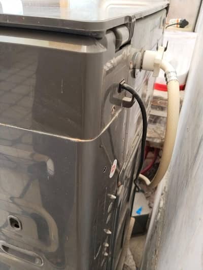 Dawlance automatic machine