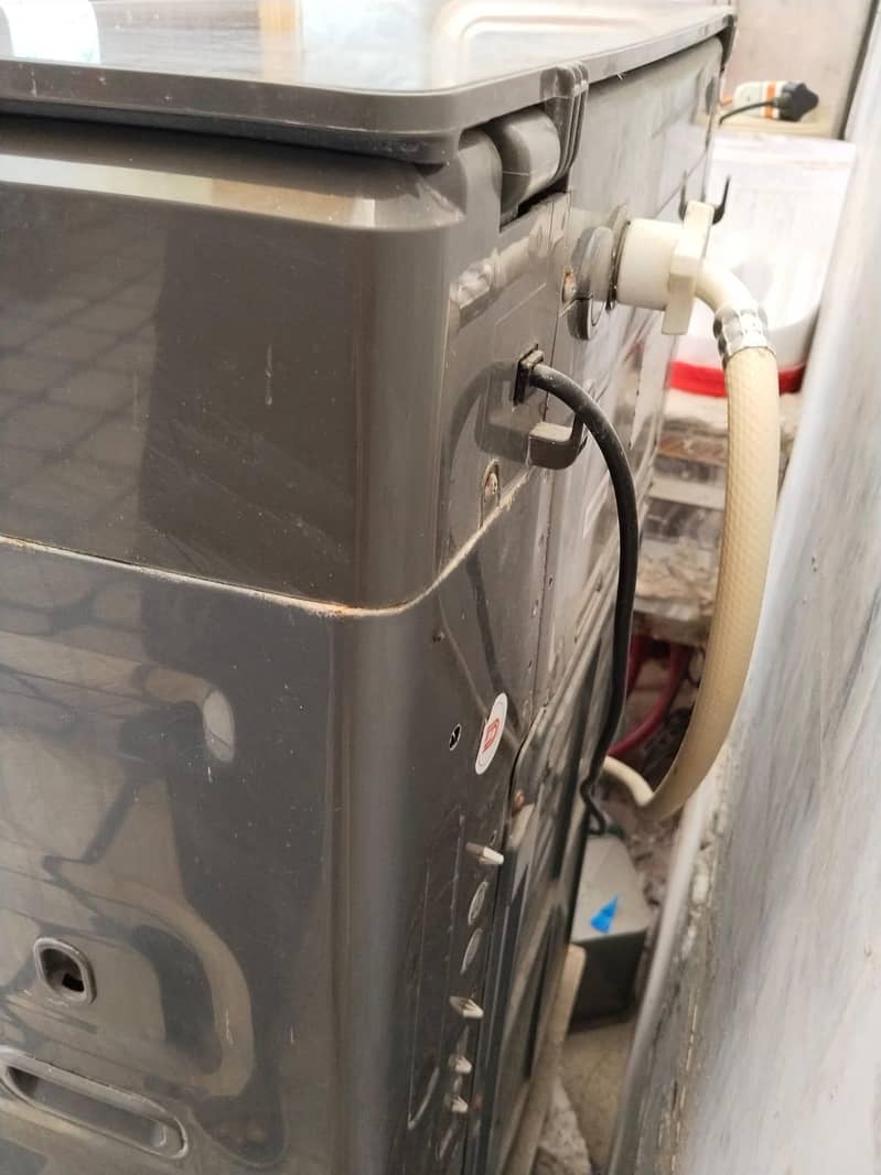 Dawlance automatic machine 0