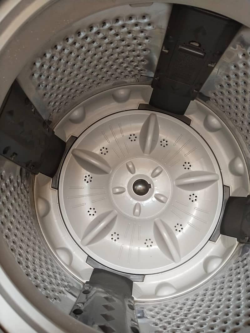 Dawlance automatic machine 6