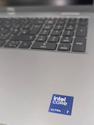 Dell Precision 3590 | Intel Ultra 7 155H | 16GB DDR5 | 512GB | RTX 4G