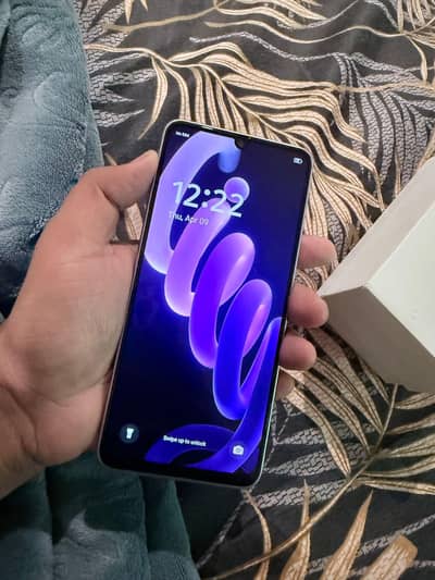 Itel City 100 9/10 6+128gb