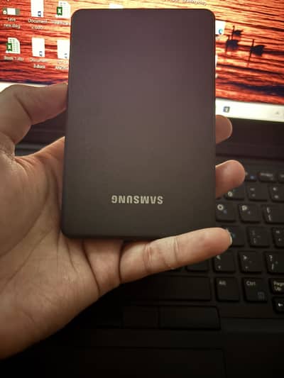 EXTERNAL 500 Gb hard With samsung casing Full of games good health