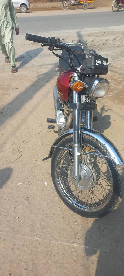 Honda 125  20/21  model special edition red colour