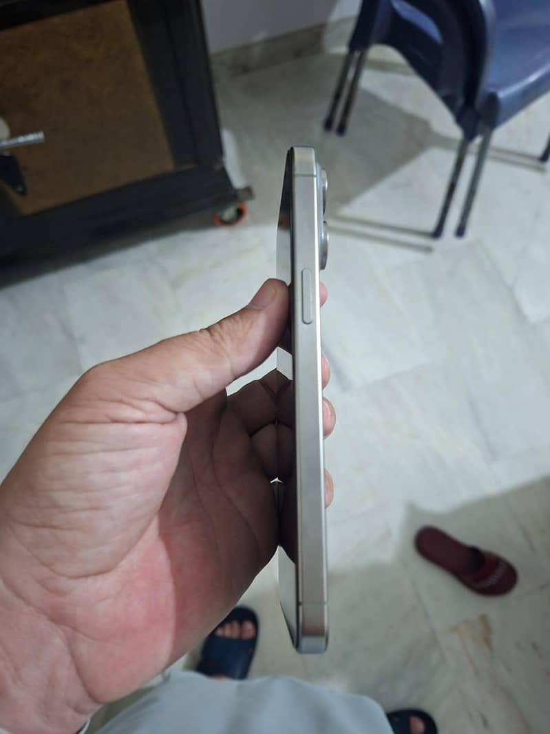 iphone 15 pro max 2