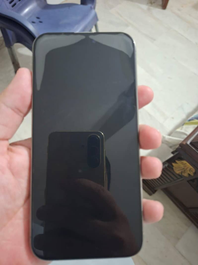 iphone 15 pro max 5