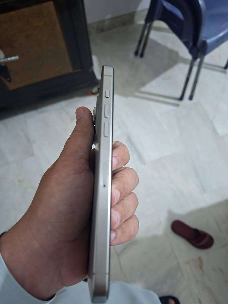 iphone 15 pro max 6