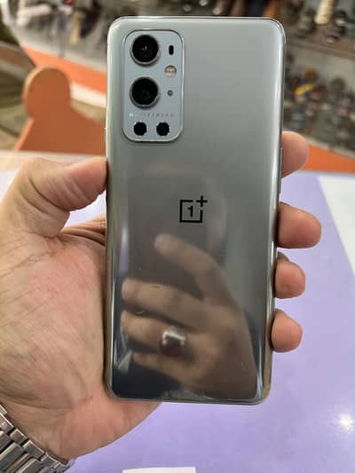 One plus 9 pro 5g 12/256