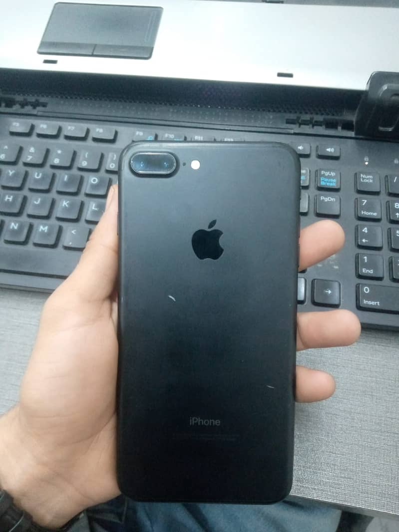 Apple iPhone 7 Plus 0