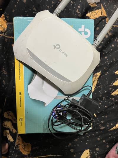 TP Link 300 Mbps Router Dual Antenna