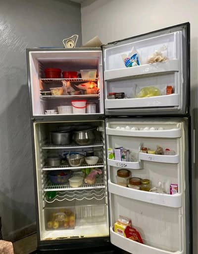 FULL SIZE ORIENT FRIDGE