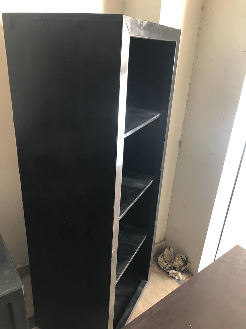Table and  cupboard 0