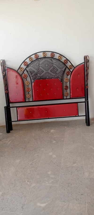 irons bed for sale contact number 03195546545