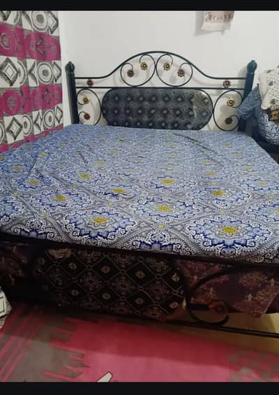 Queen bed for sale