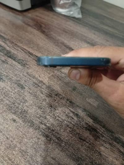 batary health 85 64gb condition 10 by 10 water pack