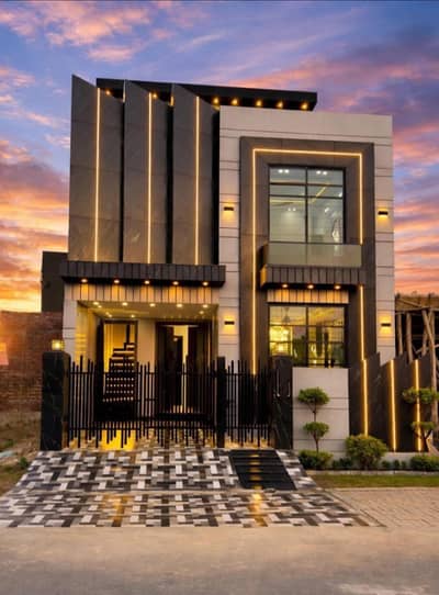 5 Marla Luxury Upper Portion Available For Rent in formanites Housing scheme Blook-N Lahore. 3 bedroom commodition only Rent [40,000PKR] electricity metar separate