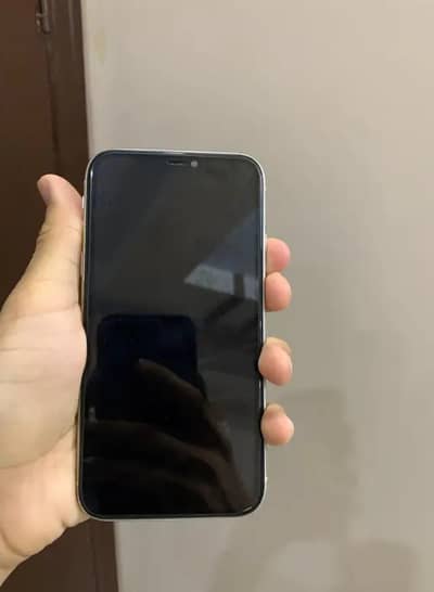 I phone 11 urgent sale 03477131246