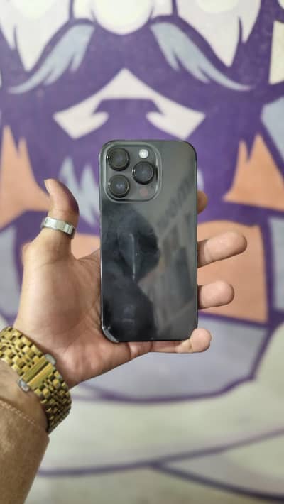 IPhone 14pro mid ni8 black color mint condition Urgent Sale