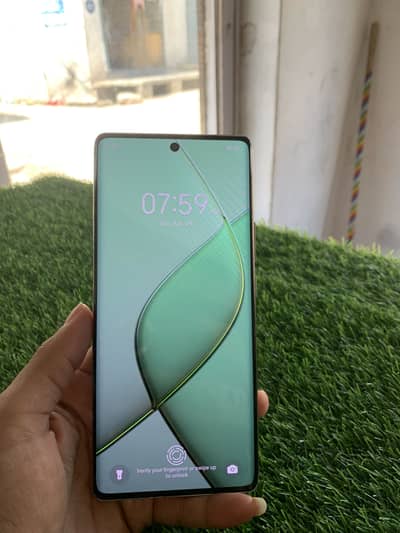 Tecno spark20pro plus