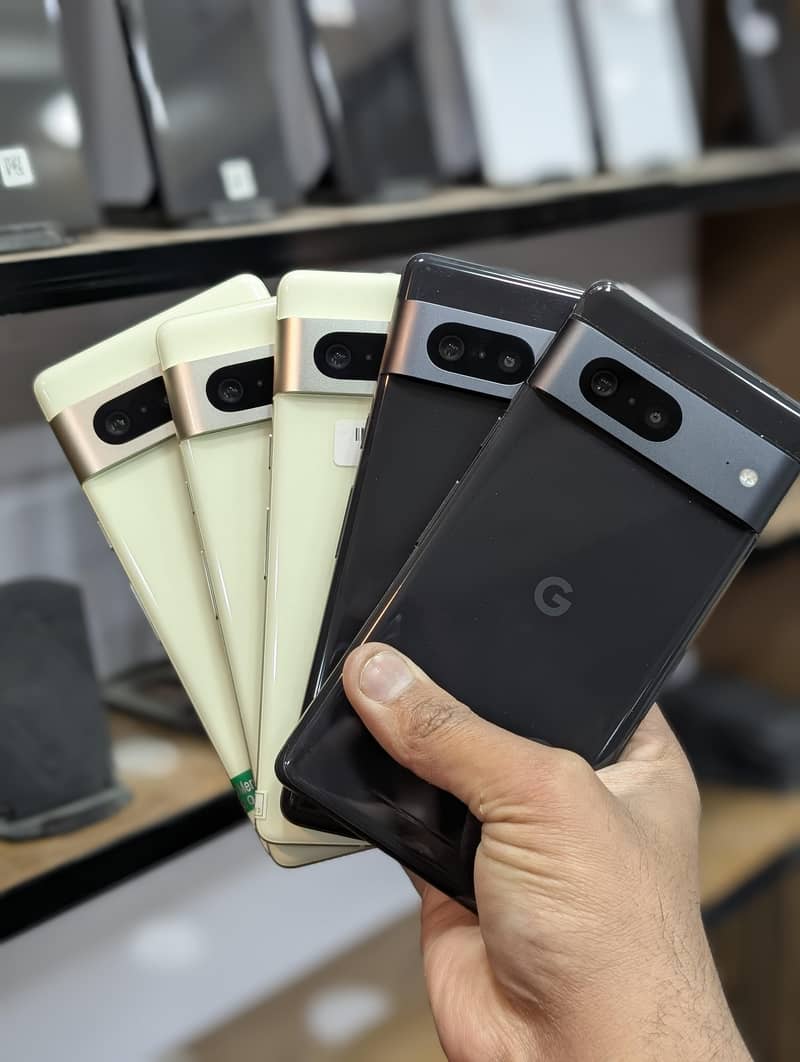 Google Pixel 7 4