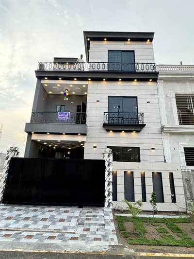 Prime Location 5 Marla House For sale In Park View City - Tulip Overseas Lahore