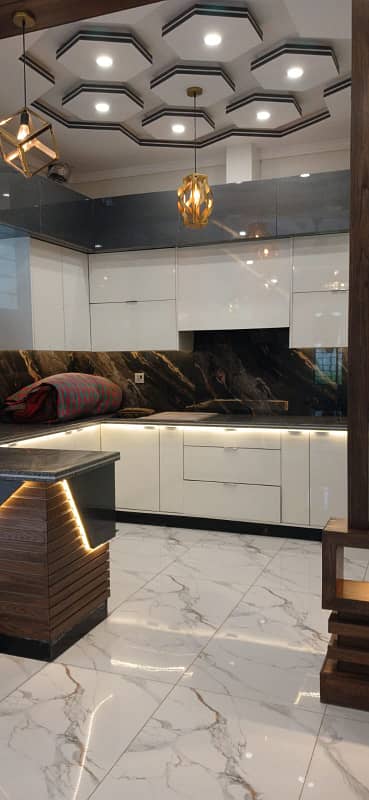 6 MARLA CORNER ULTRA MODERN LUXURY HOUSE FOR SALE IN SOAN GARDEN