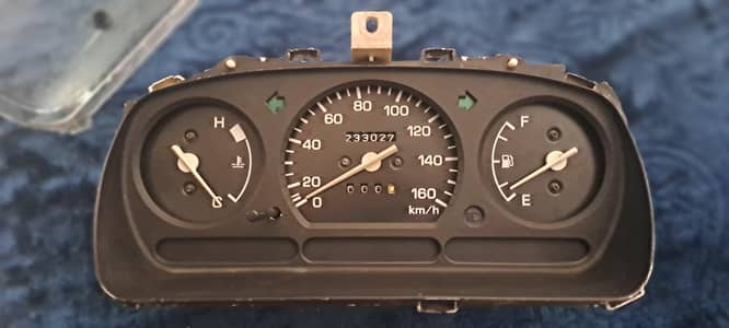 Daihatsu Coure speedometer for sale