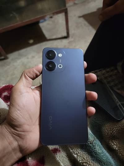 vivo y11D latest mobile in  neat condition