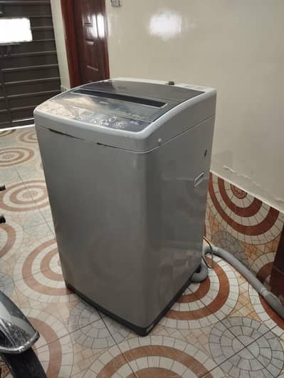 Haier Fully Automatic Washing Machine 6 Kg in excellent condition