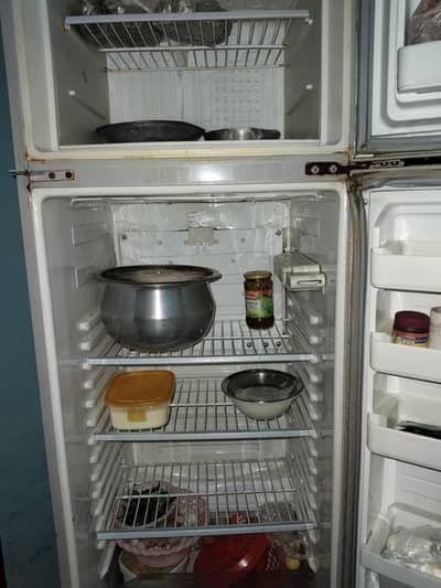 I'm sale Dawlance  l