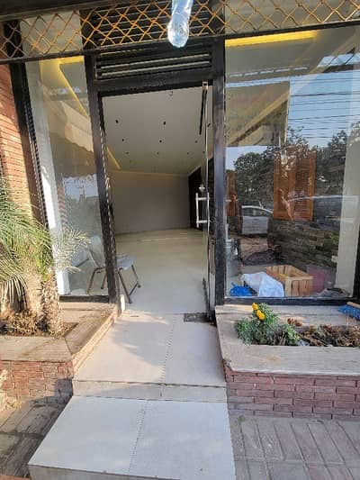 500 Sq. Ft. Ground Floor Shop Available for Rent