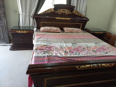 wooden bedset