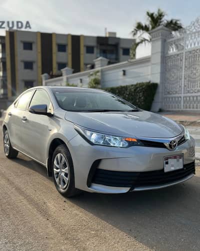 Toyora Corolla Gli facelift Model 2017 New Shape Silver full original