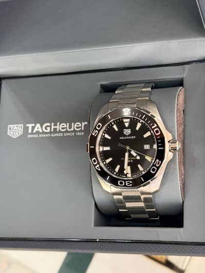 Silver Stainless Steel Black Dial Quartz Gents Watch WAY111ABA0928