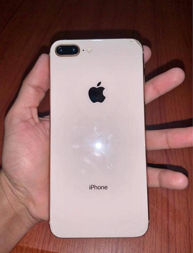 Apple iPhone 8 Plus 0
