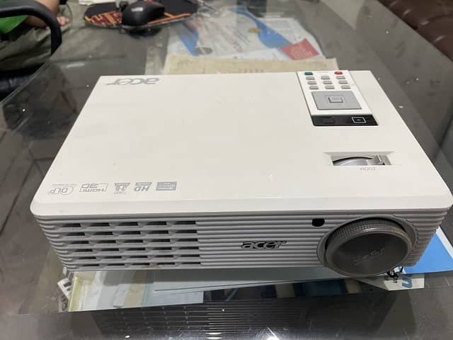 MULTIMEDIA PROJECTOR 2