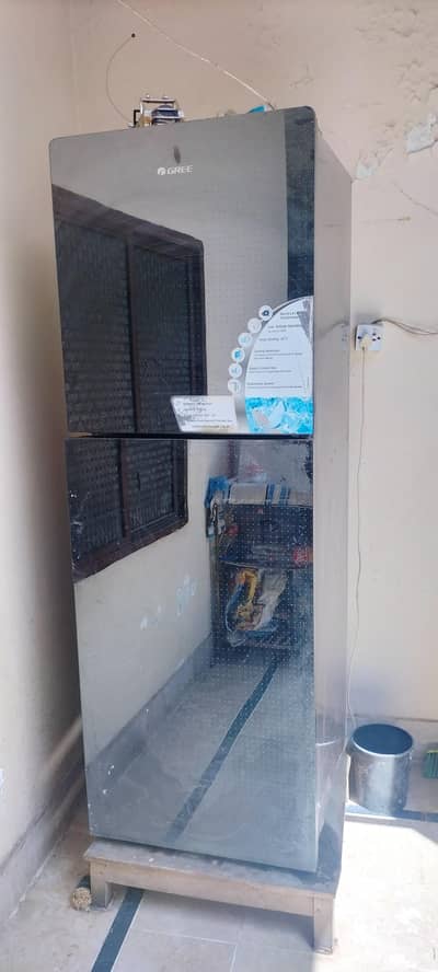 large size Gree fridge like new