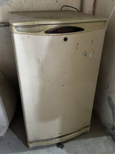 Waves Single Door Fridge All OK