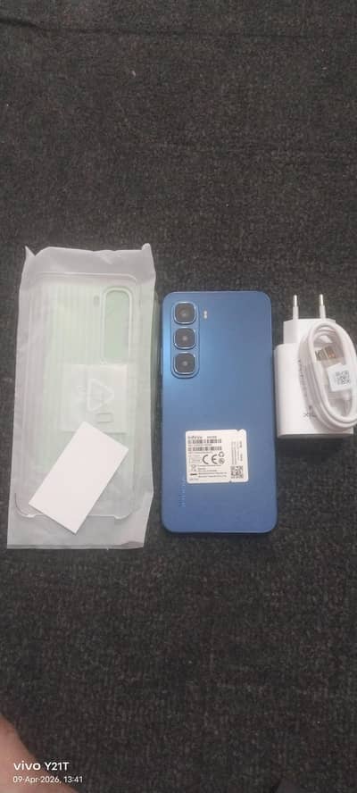 hot 60i box nai hai but charger available