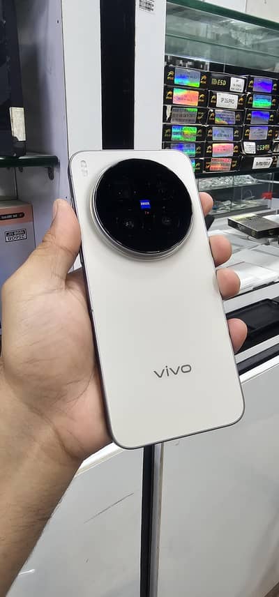 vivo x300pro compelete box only 10days used