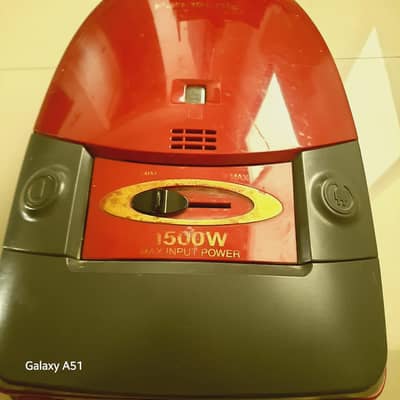 Philips Vacuum Cleaner 1500W – Fully Working Condition – Slightly Used