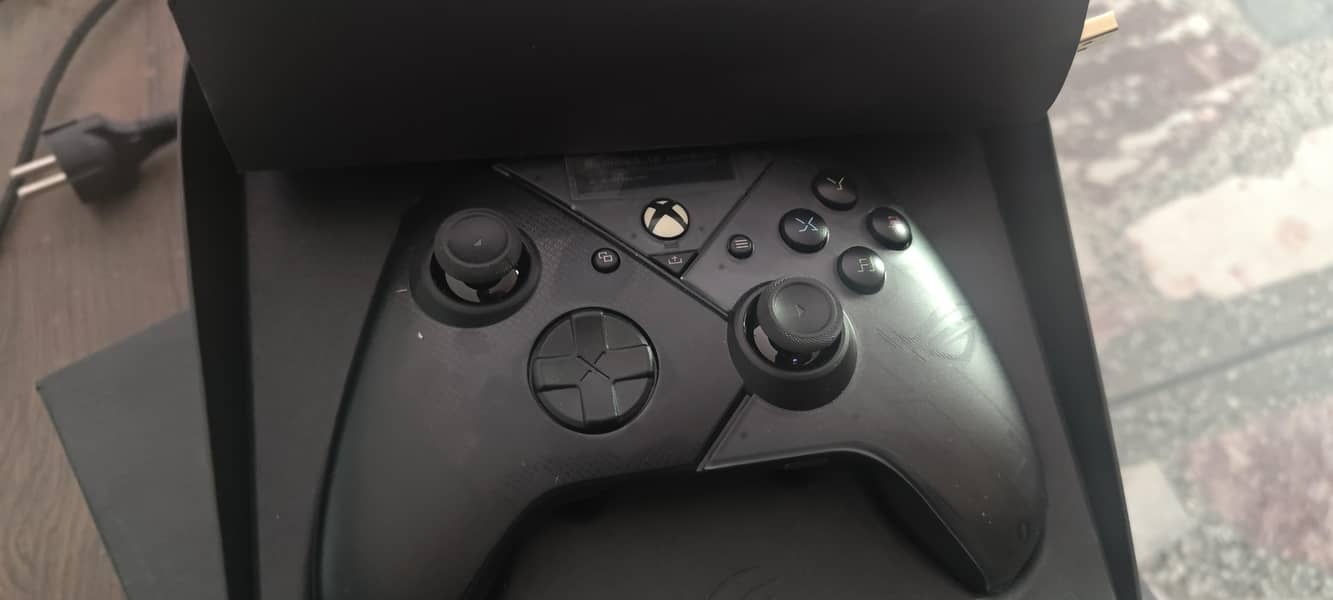 ROG raikiri controller 1