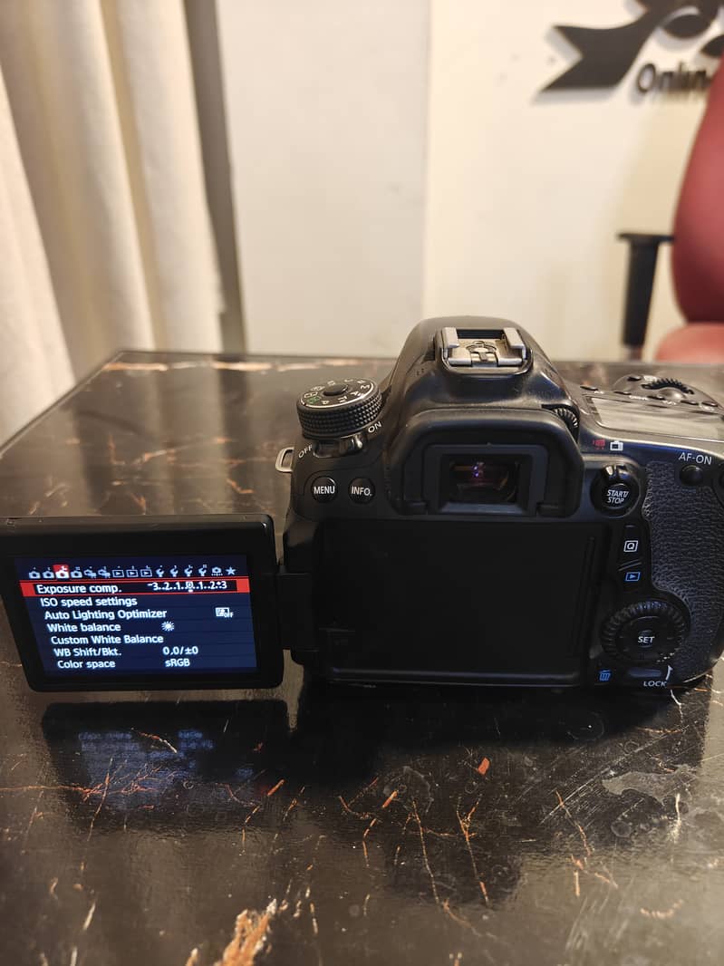 Canon Eos 70D Camera 2