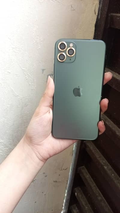 10 by 10 condition 84 battery health 64GB