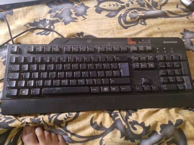 Lenovo keyboard good condition soft keys to use