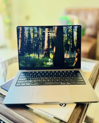 MacBook Pro M3 Chip 2023 | 512GB SSD | Almost New