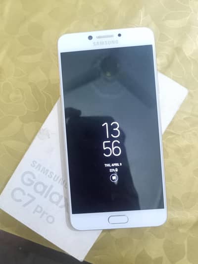 samsung c7 pro with box 10/10 condition  pta approved