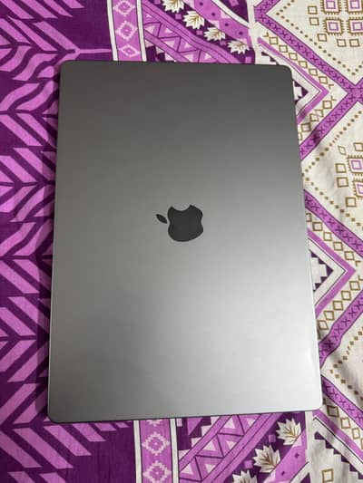 MacBook M1 Pro 16 inches 512 gb