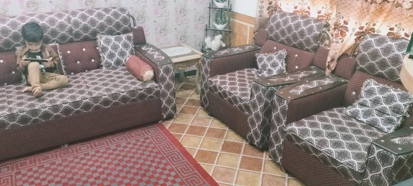 5 سیٹر صوفہ 1