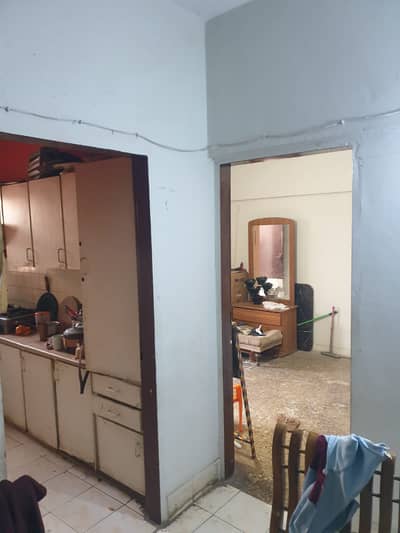 3 bed drawing lounge Abid apartment 2nd floor flate for rent 24 hours water and electricity good location road facing