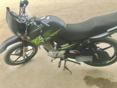 YAMAHA YBR125G